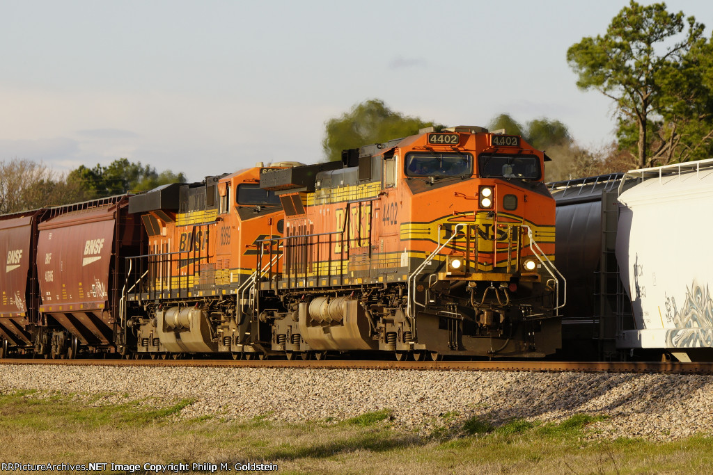 BNSF 4402, 6369